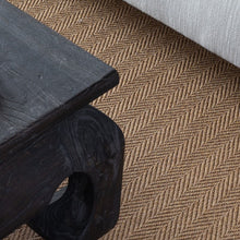 Charger l'image dans la galerie, A stylish rug by Synsisal, made from ECONYL® regenerated nylon, in a living room setting
