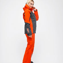 Load image into Gallery viewer, Side view of the Snowbird Wool Jacket Woman Hey Sport color Grey and Orange made with ECONYL® regenerated nylon