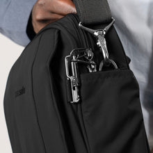 Charger l&#39;image dans la galerie, Sac bandoulière antivol Pacsafe LS200
