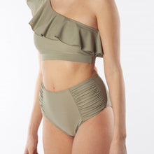 Load image into Gallery viewer, Bikini Brigitte Lichen

