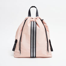 Charger l&#39;image dans la galerie, Front view of the ACE Bagpack color Pink nude made with ECONYL® regenerated nylon
