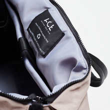 Charger l&#39;image dans la galerie, Close up ACE Bagpack color Taupe made with ECONYL® regenerated nylon
