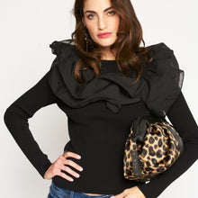 Charger l&#39;image dans la galerie, Woman carrying a ACE Cosmetic Bag color Leopard made with ECONYL® regenerated nylon
