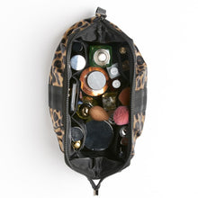 Charger l&#39;image dans la galerie, View from top of the ACE Cosmetic Bag color Leopard made with ECONYL® regenerated nylon full
