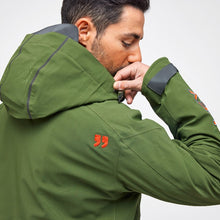 Load image into Gallery viewer, Detail of the Snowbird Jacket Hey Sport color Military Green made with ECONYL® regenerated nylon
