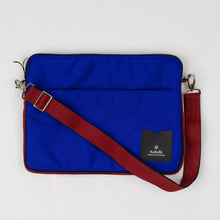 Load image into Gallery viewer, Cerveau laptop sleeve padded with straps 16&#39;&#39;
