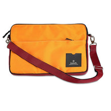 Load image into Gallery viewer, Cerveau laptop sleeve padded with straps 16&#39;&#39;

