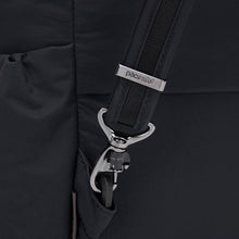 Charger l&#39;image dans la galerie, Detail of the Pacsafe Citysafe CX Anti-Theft Backpack color Black made with ECONYL® regenerated nylon
