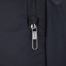 Charger l&#39;image dans la galerie, Detail of the Pacsafe Citysafe CX Anti-Theft Backpack color Black made with ECONYL® regenerated nylon
