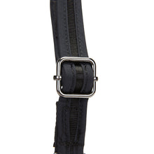 Charger l&#39;image dans la galerie, Detail of the Pacsafe Citysafe CX Anti-Theft Convertible Crossbody color Black made with ECONYL® regenerated nylon
