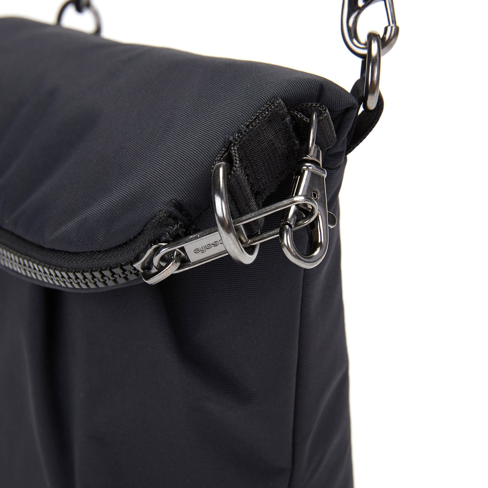 Detail of the Pacsafe Citysafe CX Anti-Theft Convertible Crossbody color Black made with ECONYL® regenerated nylon